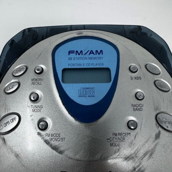 Panasonic Portable FM/AM Radio/CD player - Extra Bass - Black/Silver (SL-SV600J) - Picture 8 of 8